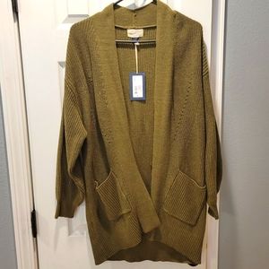 Green Universal Thread sweater size small